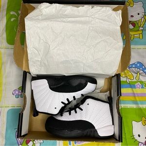 Brand new baby jordan’s, comes with box, different shoe laces, and stickers!